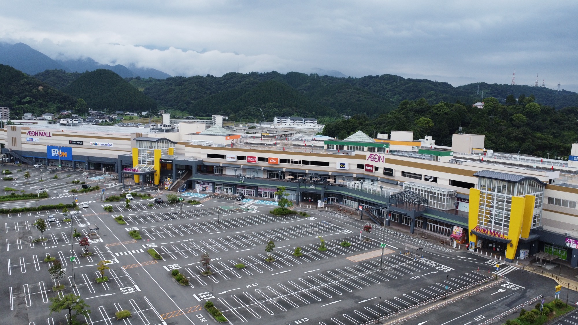 イオンモール新居浜