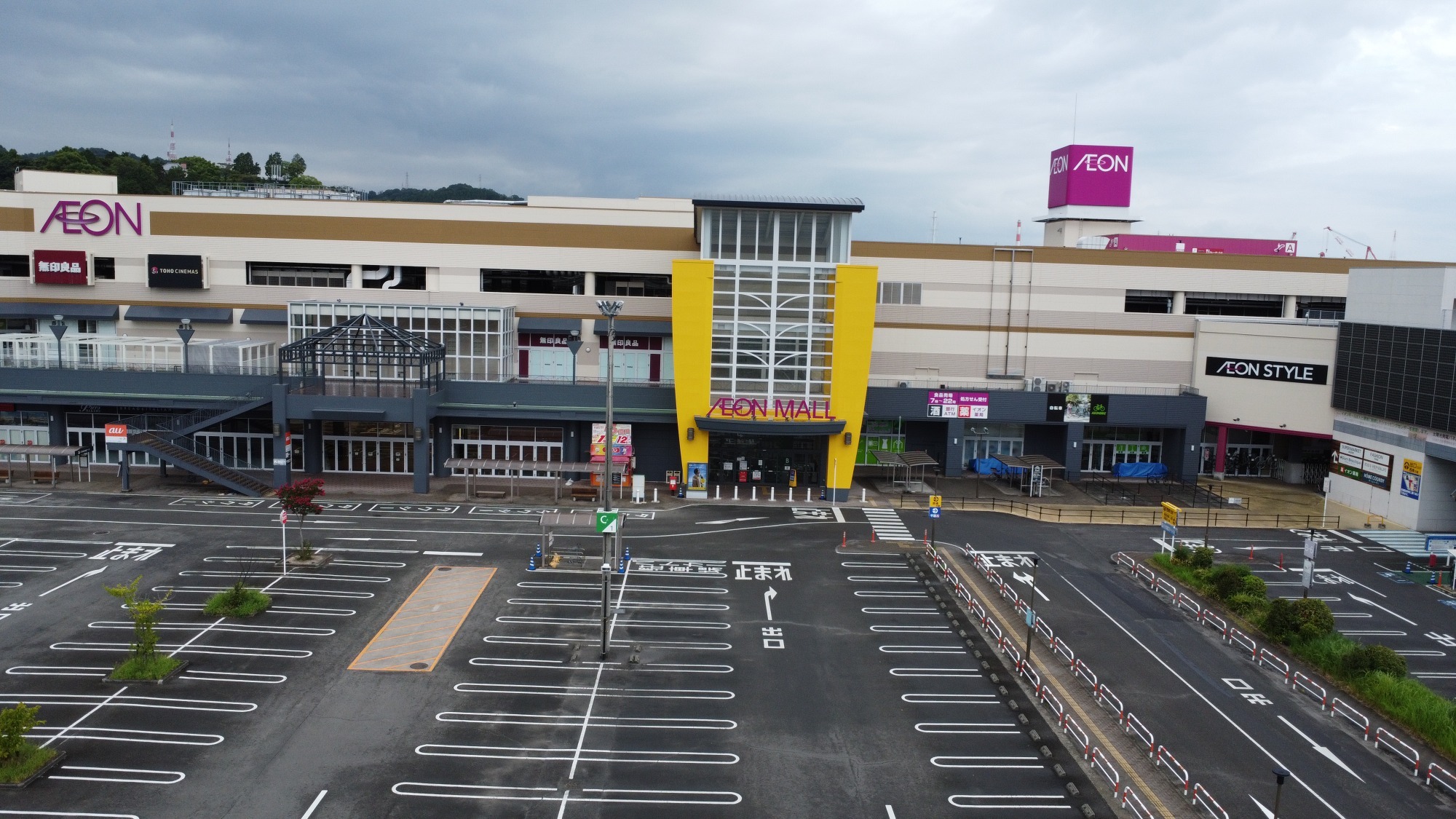 イオンモール新居浜